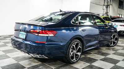 2021 Volkswagen Passat 2.0T R-Line