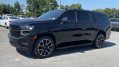 2023 Chevrolet Suburban RST