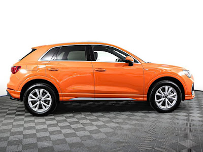 2024 Audi Q3 45 S line Premium