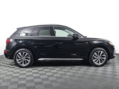 2022 Audi Q5 S line Premium Plus