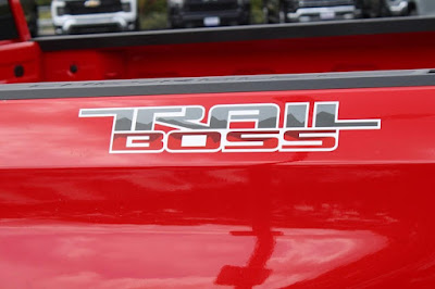 2024 Chevrolet Silverado 1500 Custom Trail Boss