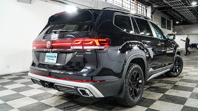 2024 Volkswagen Atlas 2.0T Peak Edition SEL