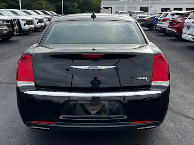 2016 Chrysler 300 300C