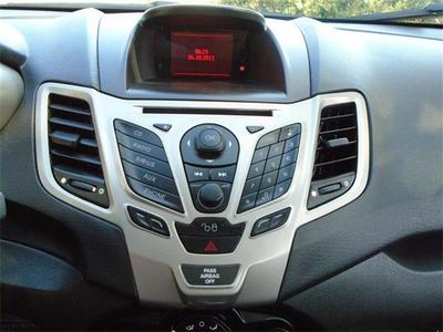 2011 Ford Fiesta SES Hatchback