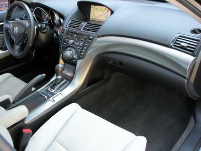 2013 Acura TL SH-AWD technology pkg navigation sys com