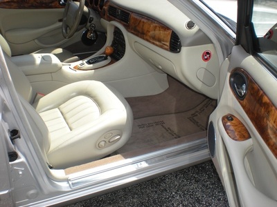 2002 Jaguar XJ8 Sedan